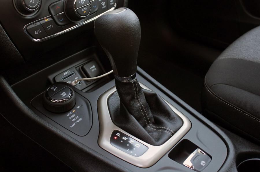  Jeep Cherokee 2014 года  (фото 67 из 88)